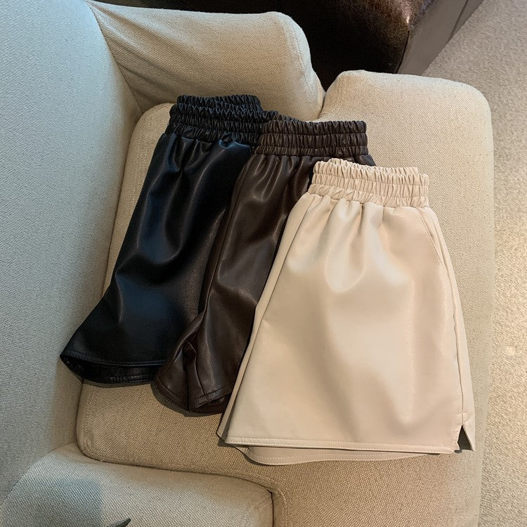 Megan – Hochtaillierte Damen-Shorts aus veganem Leder