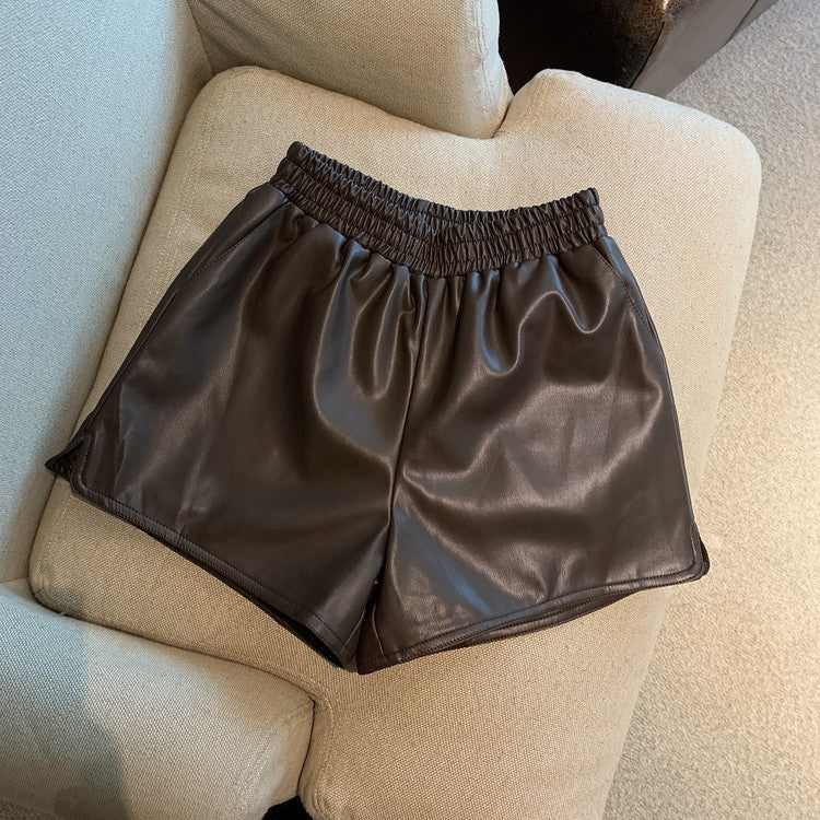 Megan – Hochtaillierte Damen-Shorts aus veganem Leder