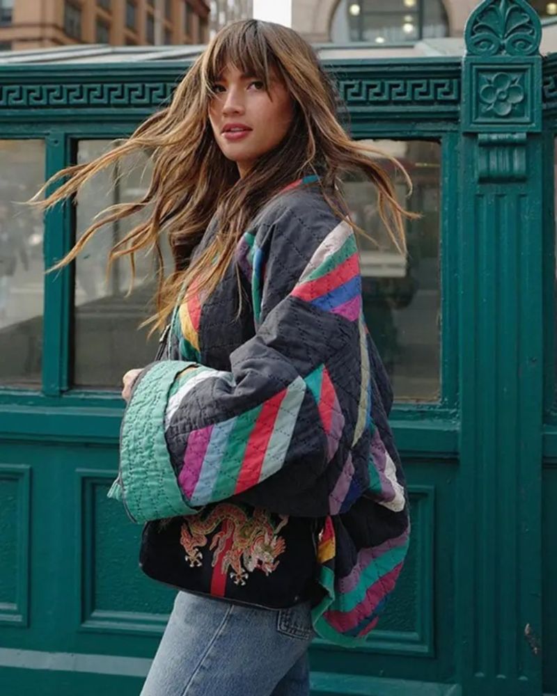 Jade | Jacke mit ausgestellten Ärmeln