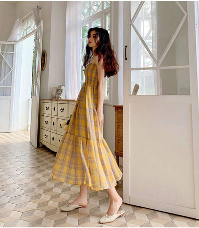 Claire – Chiffonkleid mit Karomuster und schlanker Taille