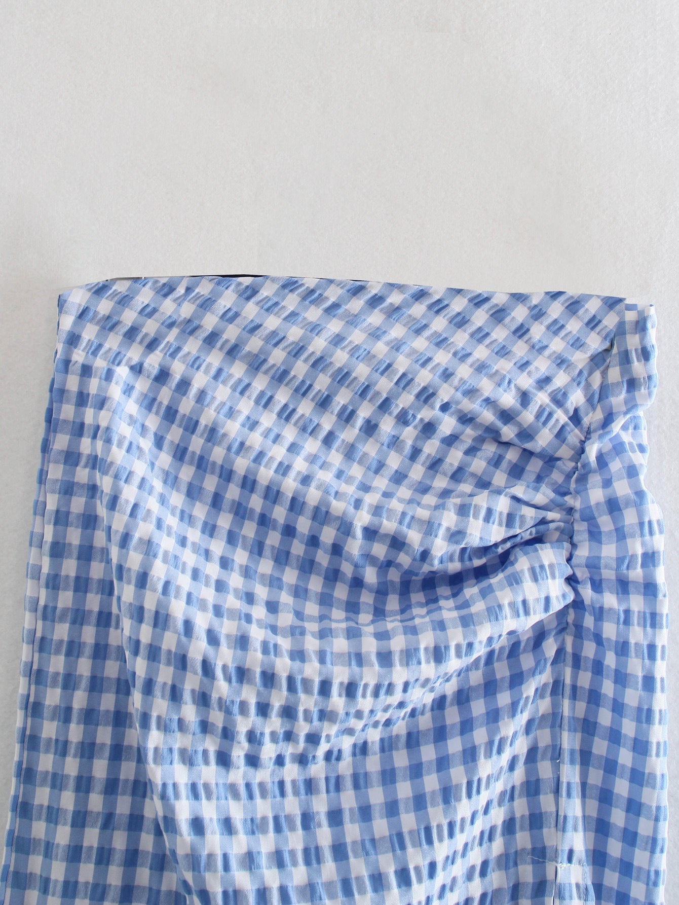 Caroline – Sexy Damenrock mit hohem Schlitz und Rückseitigem Reißverschluss