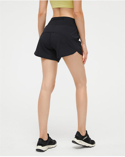 Grace – Sportliche Damen-Shorts mit Rückentasche