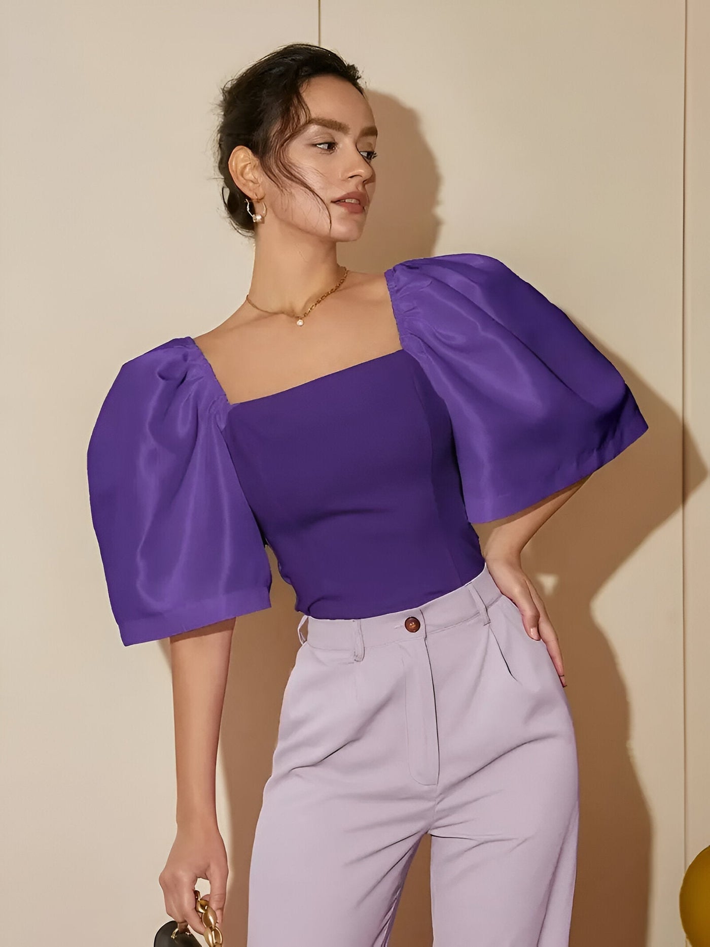 Renatta | Elegante Slim Bluse mit Quadrat-Ausschnitt