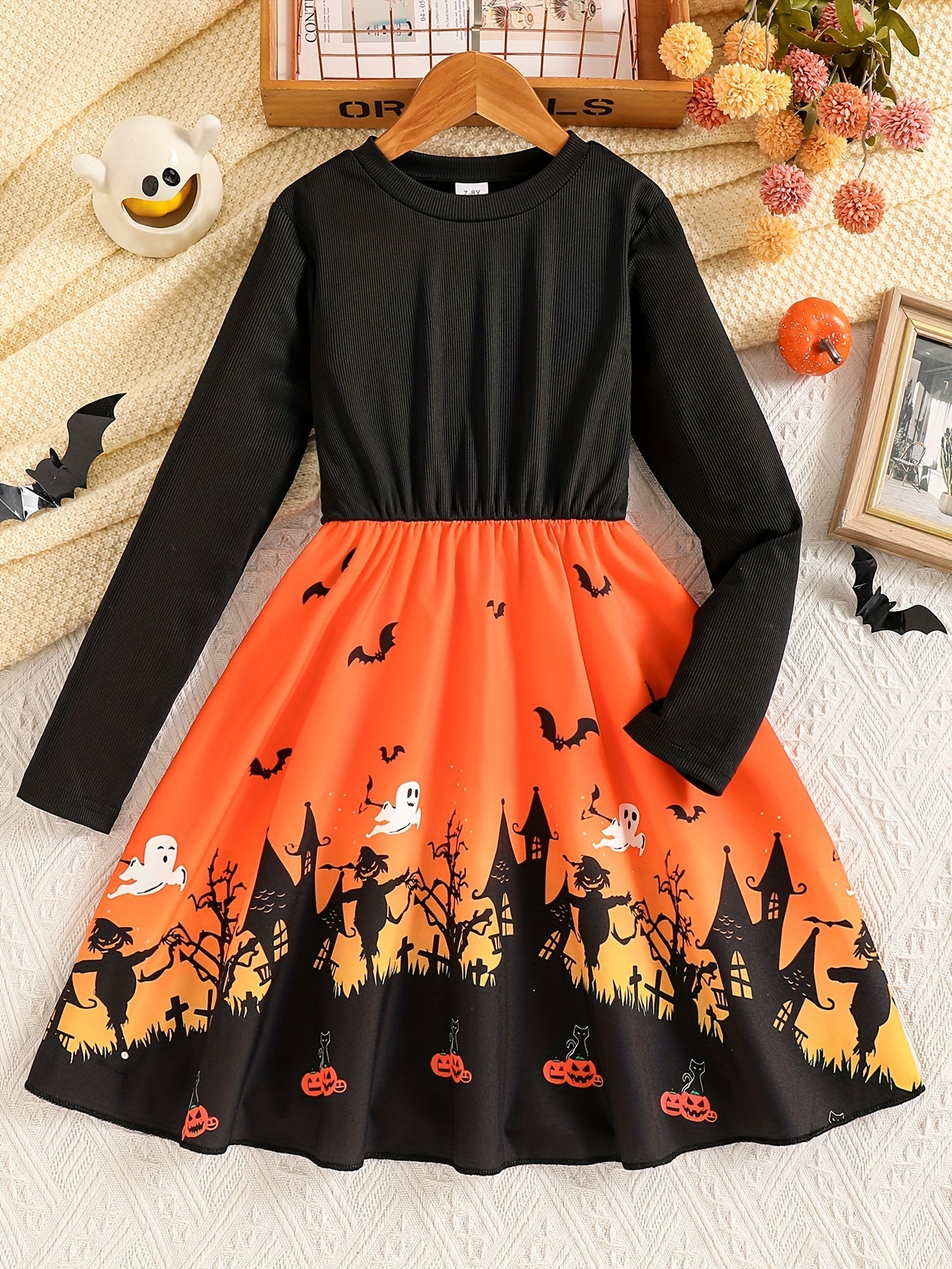 Mädchen Stilvolles Halloween-Kleid mit Cartoon-Geisterhaus