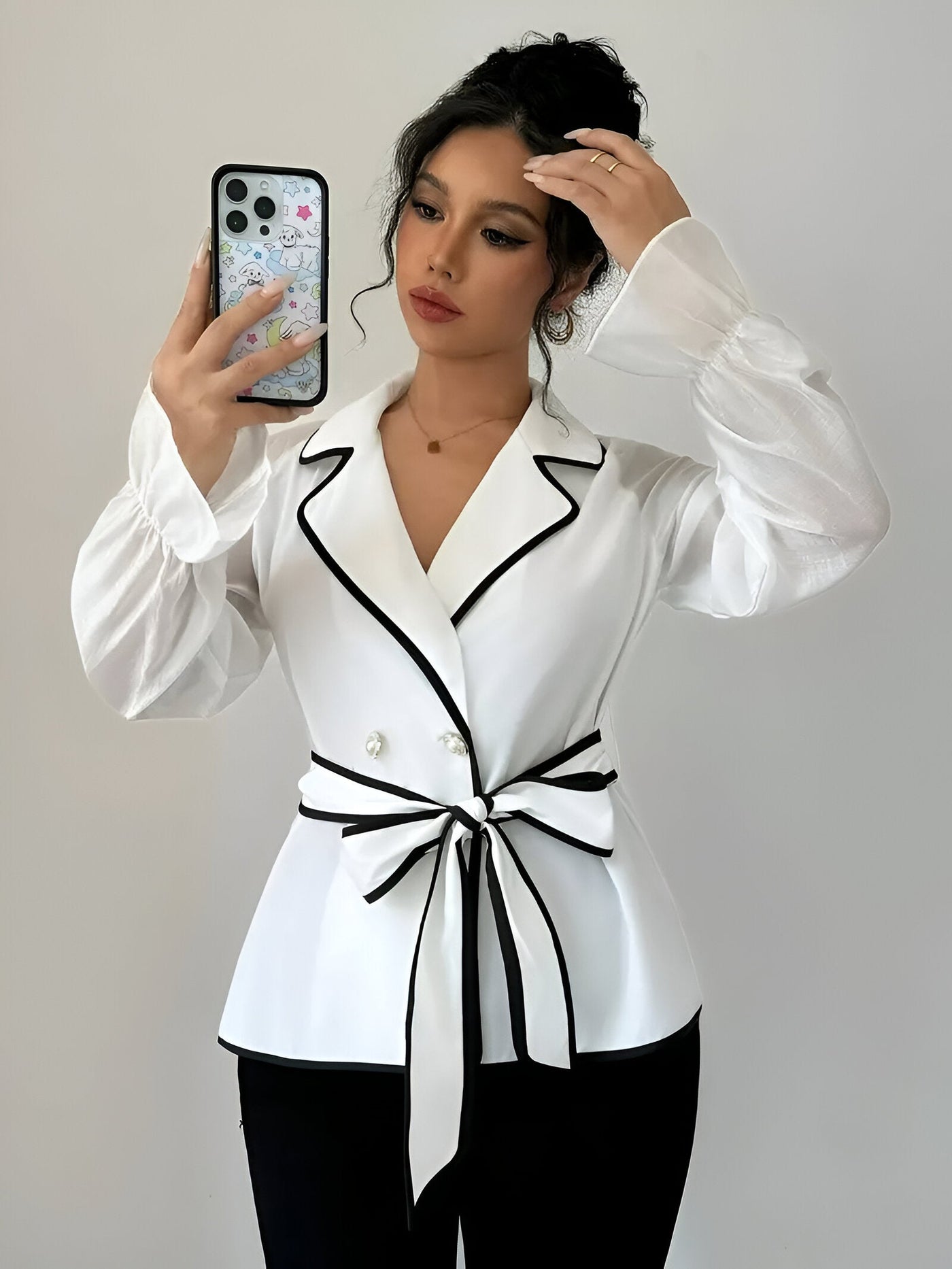 Hollye | Zeitlose Eleganz mit modernem Twist