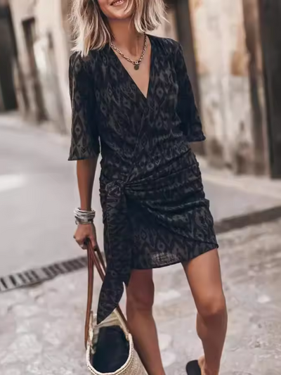 Valessia – Das frühlings-sommerkleid mit v-ausschnitt und wickeloptik