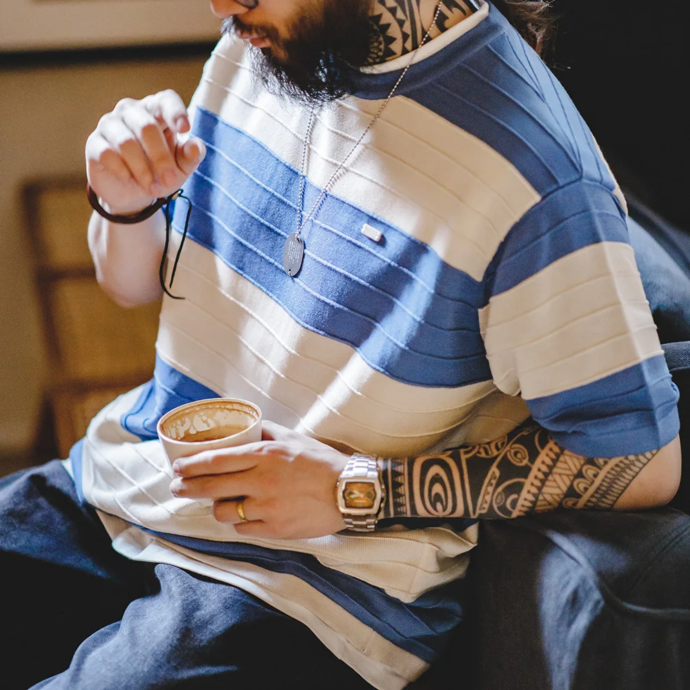 Sakho -  Retro Gestreiftes Herren T-Shirt – Bequem Atmungsaktiv & Klassischer Stil