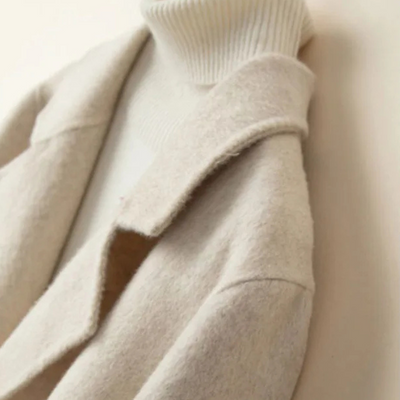 Klassische doppelreihige Wolljacke für Frauen