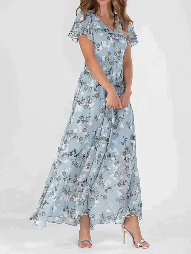 Romantisches blumenmaxikleid mit rüschen
