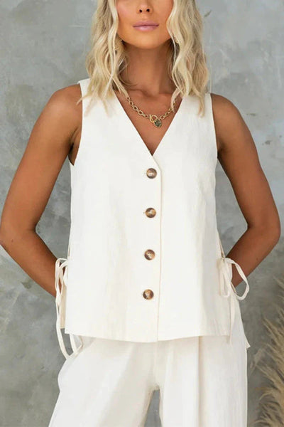 Miriam® | Set aus ärmellosem Oberteil mit seitlichen Schlitzen und Knöpfen und Hose mit weitem Bein