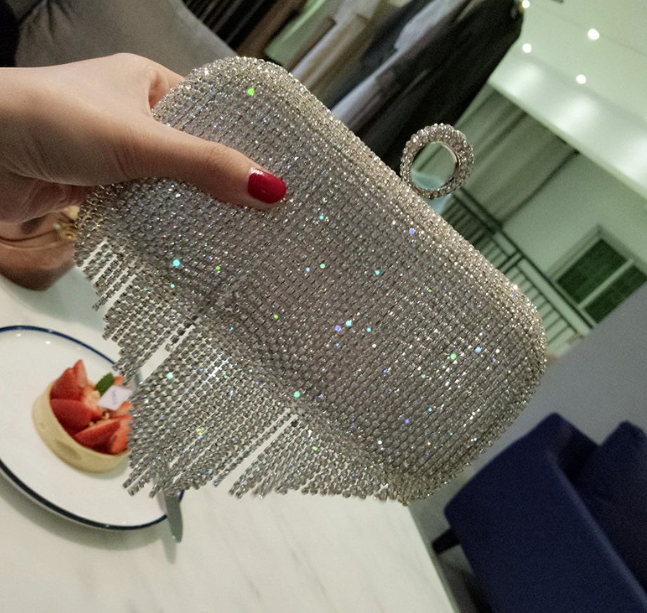 Clara – Handtasche mit fransen und strass für Damen