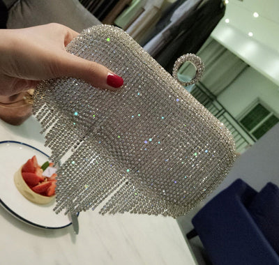Clara – Handtasche mit fransen und strass für Damen