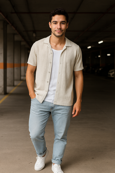 Sandro – Das kurzarmhemd für männer mit lässigem stil und sommerlichem flair