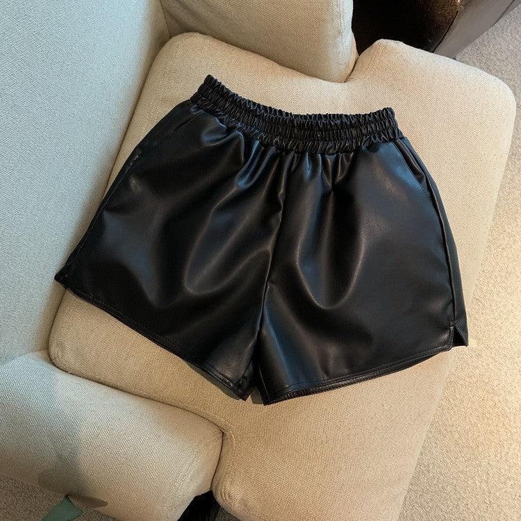 Megan – Hochtaillierte Damen-Shorts aus veganem Leder
