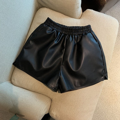 Megan – Hochtaillierte Damen-Shorts aus veganem Leder