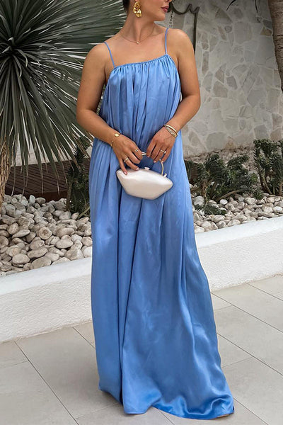 Joan® | Lässiges, lockeres, rückenfreies Strapskleid mit Hosenträgern