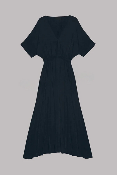 Noemí® | Weiches und elegantes Maxikleid mit Kimonoärmeln, dehnbarer Taille und Taschenschlitz