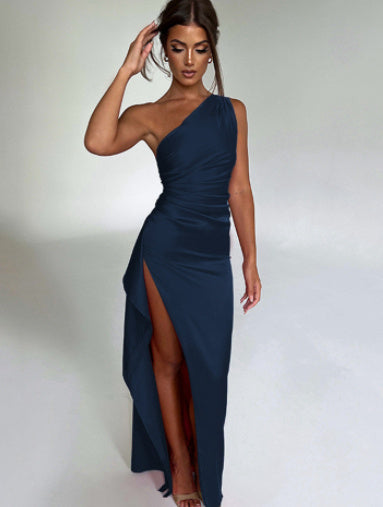 Sara – Sexy Ein-Schulter Rückenfreies Schlitzkleid Sommer Elegant Slim-fit Einfarbig Satin Kleid für Frauen