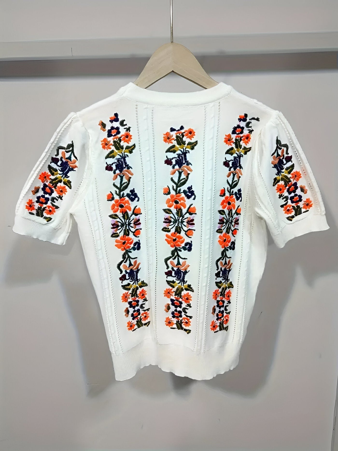 Nadette - frisches blumentop mit kurzen armeln