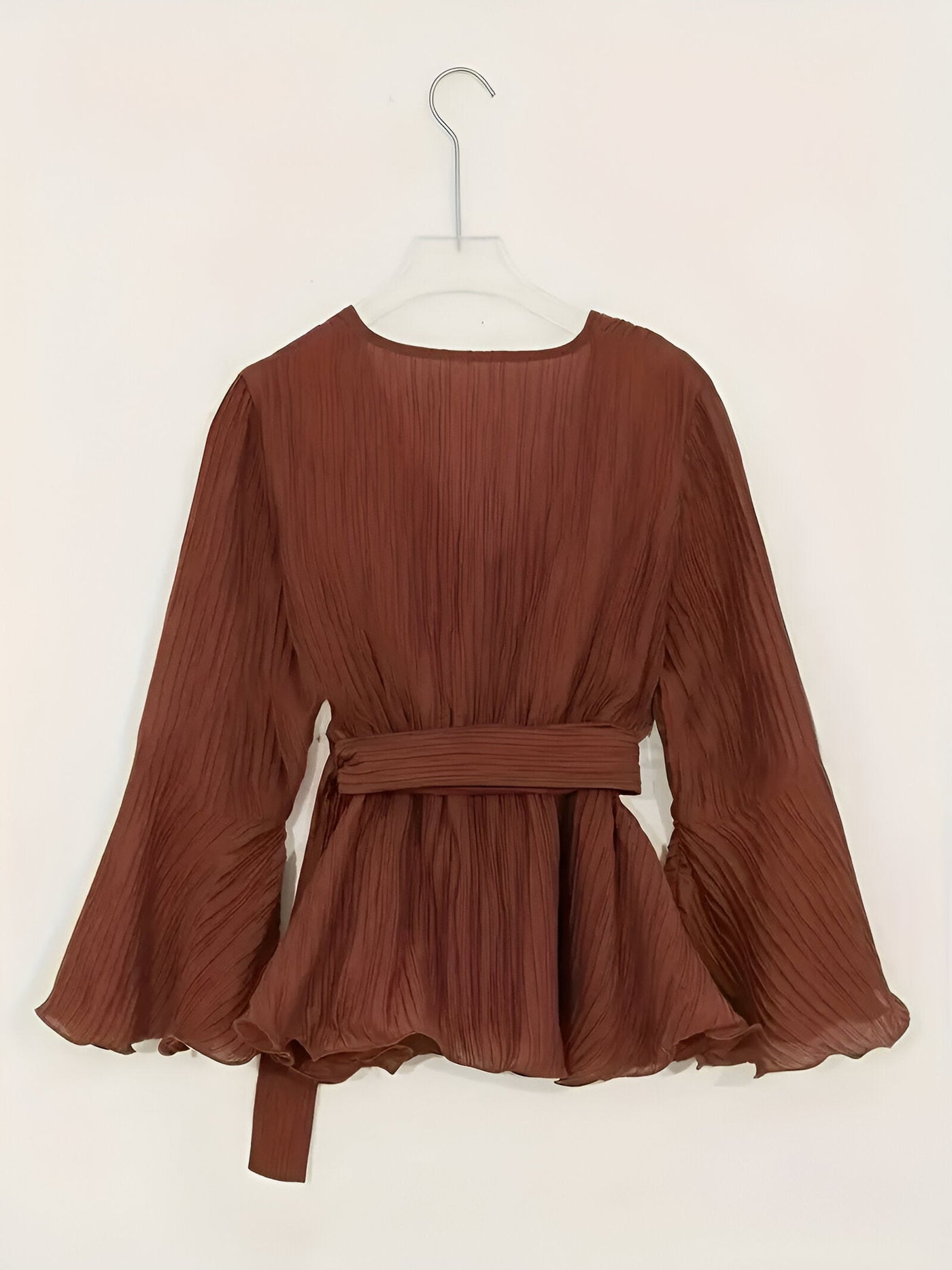 Mais | Elegante V-Ausschnitt-Bluse mit Schleife und Rüschen