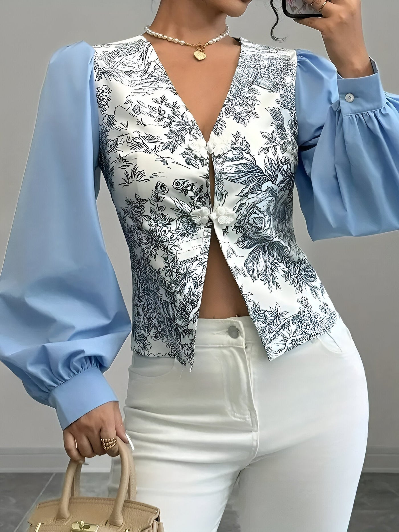Rosalin | Bluse mit V-Ausschnitt und Lantern-Ärmeln im Blumenprint