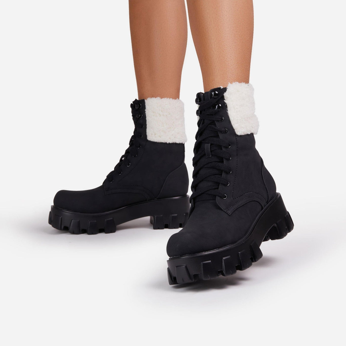 Natasha – Schnürstiefel aus veganem Leder für Damen