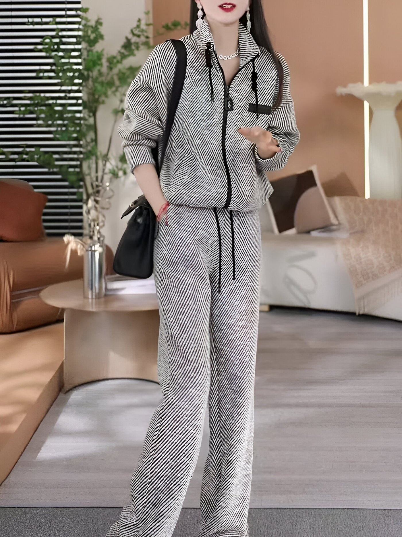 Adina | Müheloser Stil mit einem auffälligen Streifen-Design