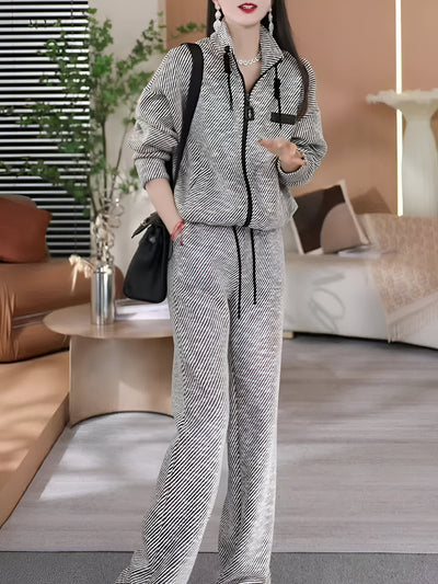 Adina | Müheloser Stil mit einem auffälligen Streifen-Design