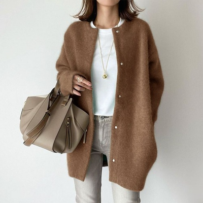 Minimalistische Strickjacke für Frauen