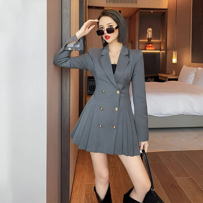 Kim | Elegantes Double-Button Faltenkleid