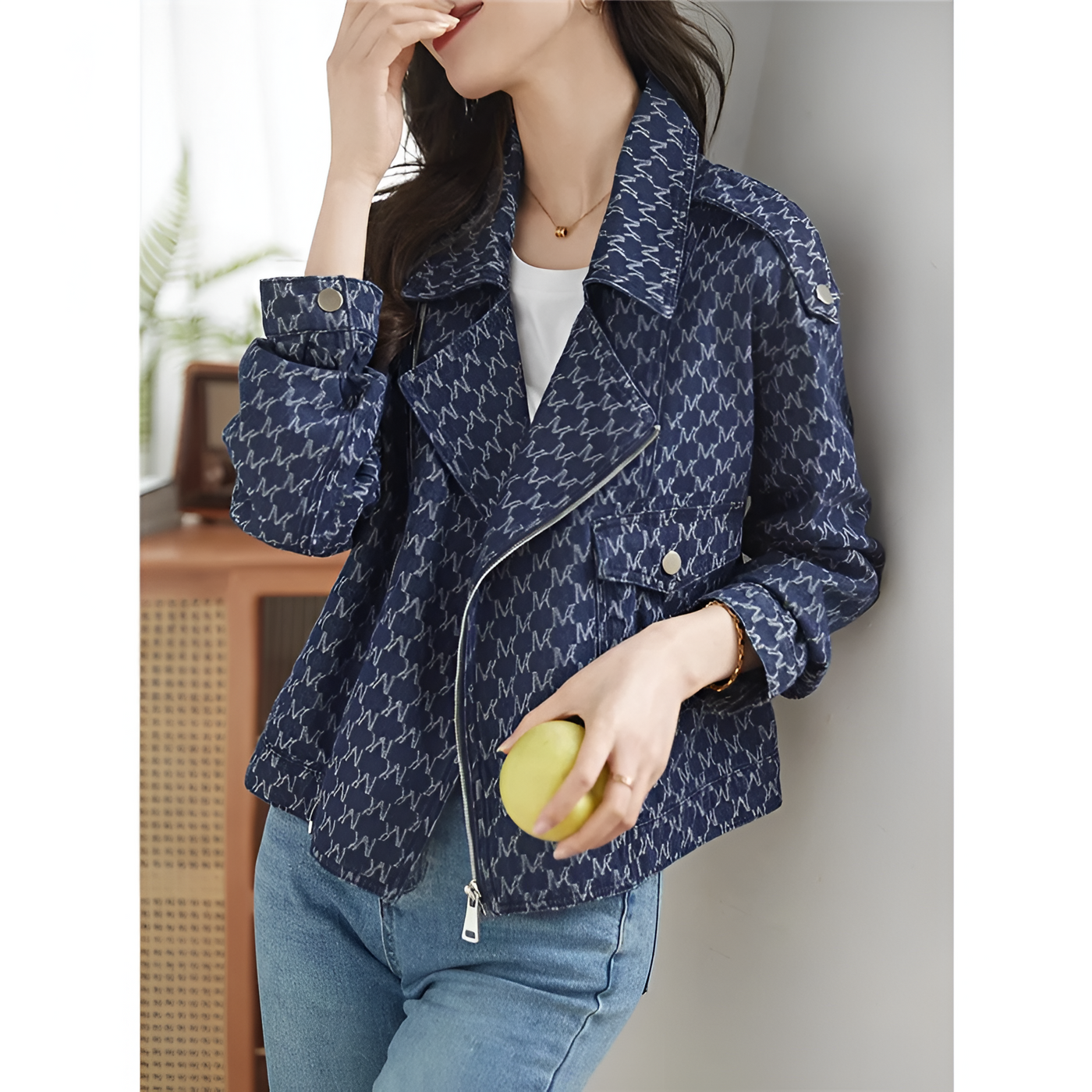 Sibylle | Müheloser Stil mit einer lässigen Denimjacke