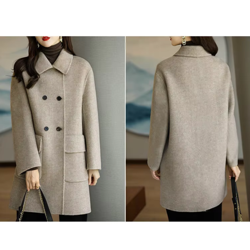 Eleganter Damenmantel - Zweireihig mit Kragen und Taschen