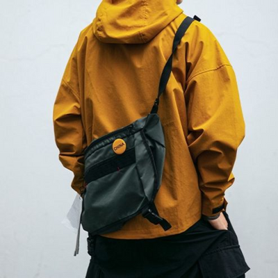 Utility-Jacke mit Kapuze und mehreren Taschen für Männer