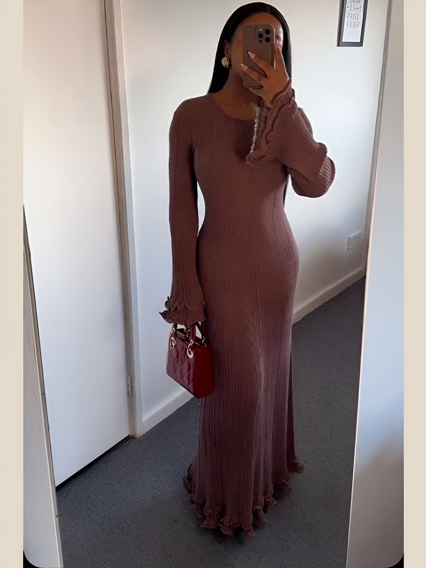 Edda | Elegantes Weißes Strickkleid mit Volant-Saum