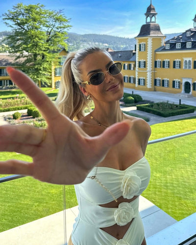 Susanne | Badeanzug mit 3D-Rosendesign