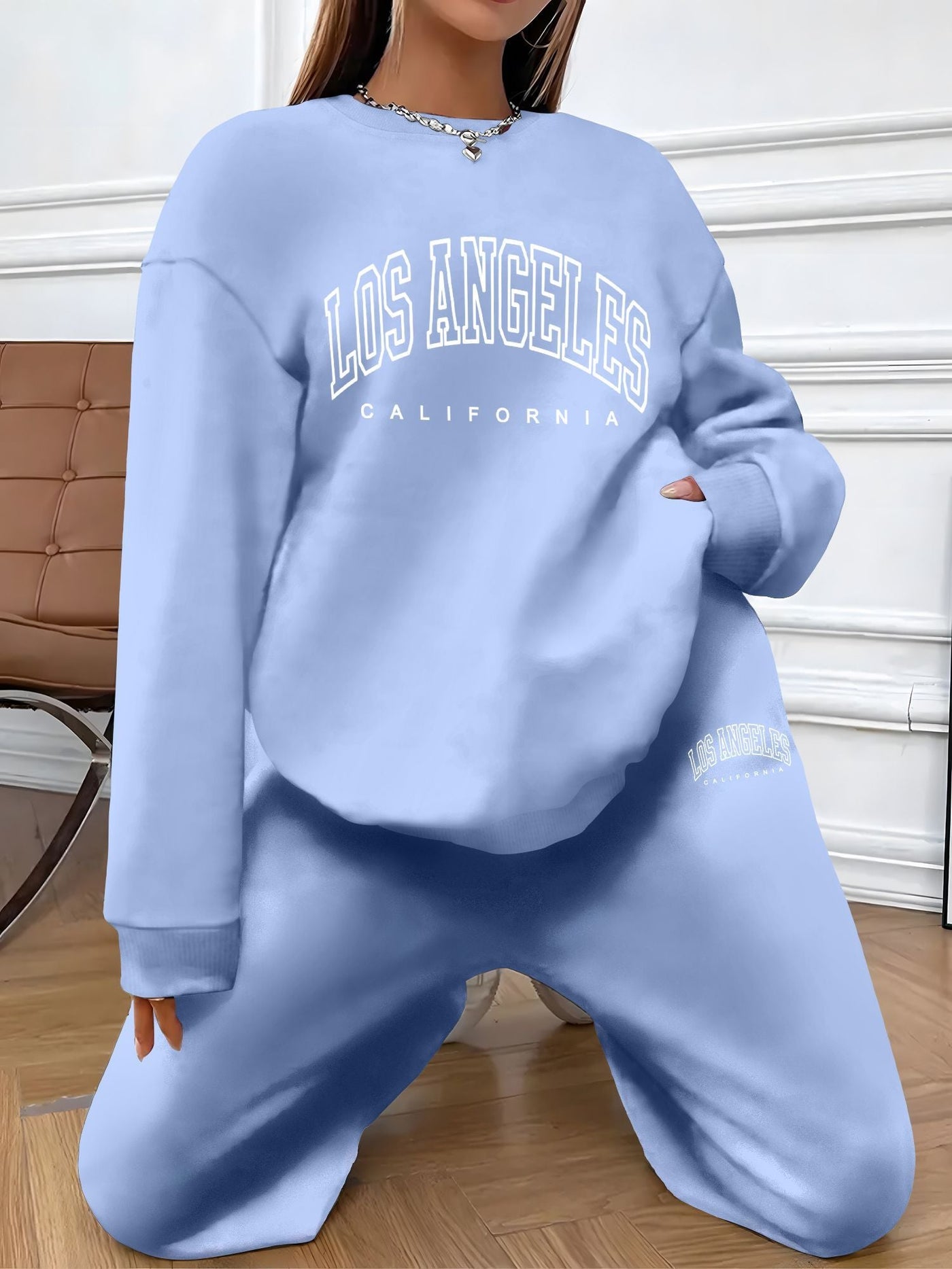 Bequemes Damen-Freizeitoutfit: Pullover und Jogginghose Set für kühle Tage