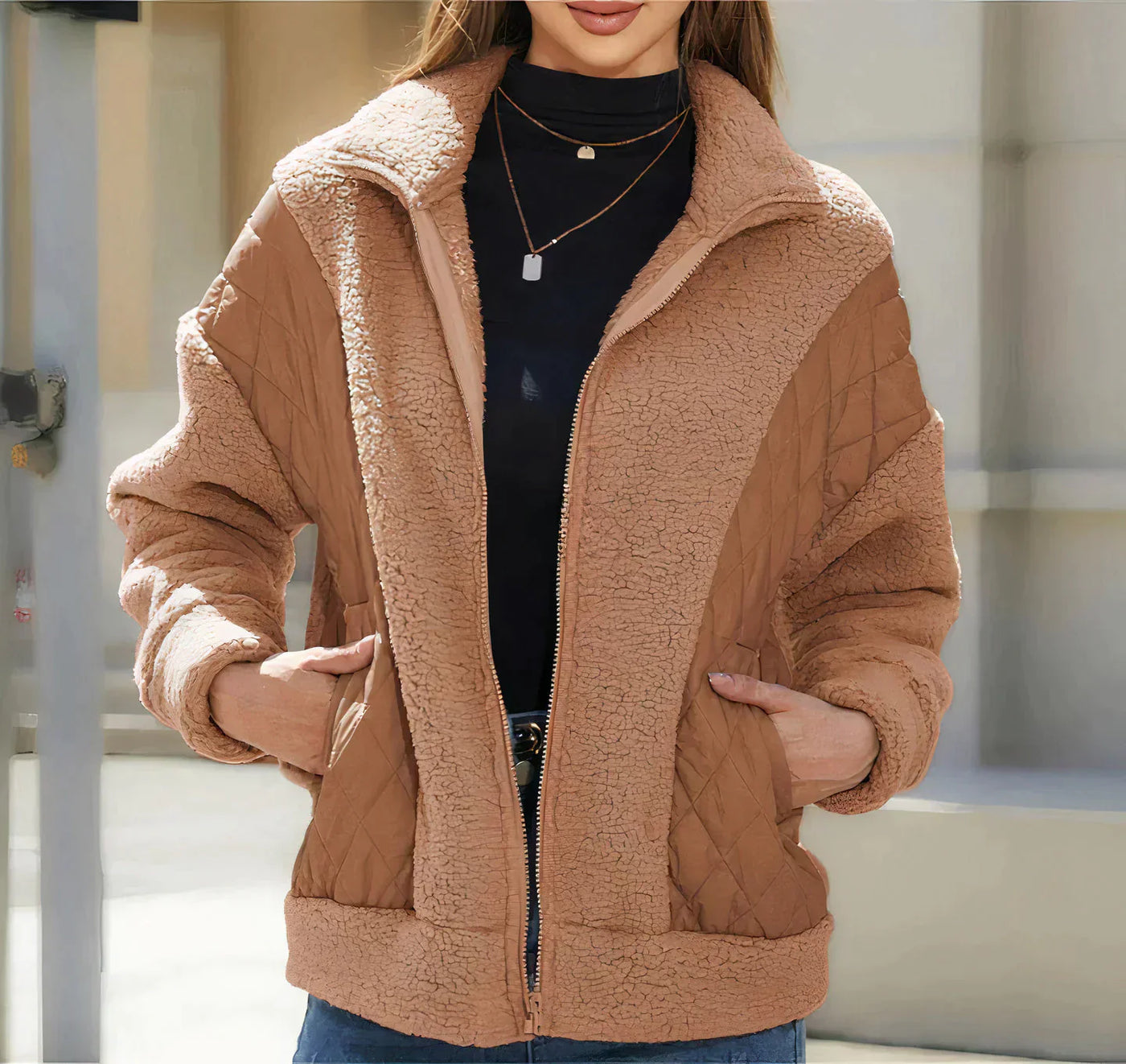 Sherpa-Jacke mit Reißverschluss und gesteppten Details für Frauen