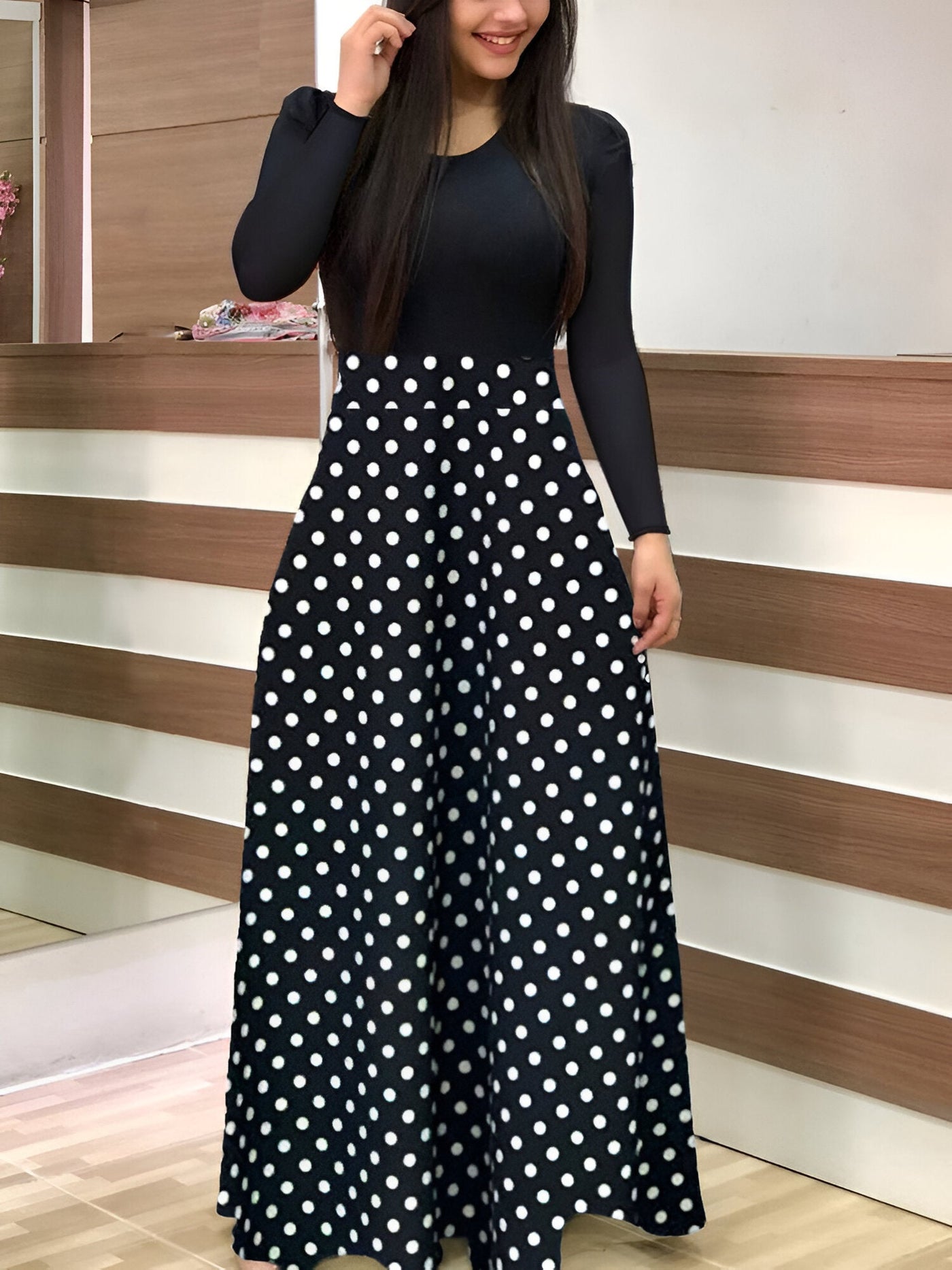 Sabine | Mühelos Elegantes Polka-Dot-Maxikleid