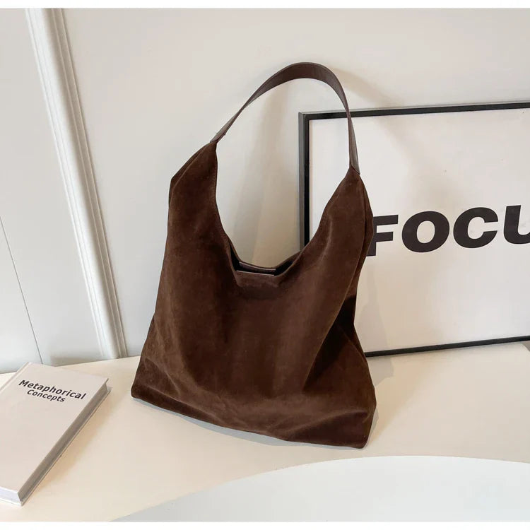 Julia | Schultertasche aus Wildleder für Damen