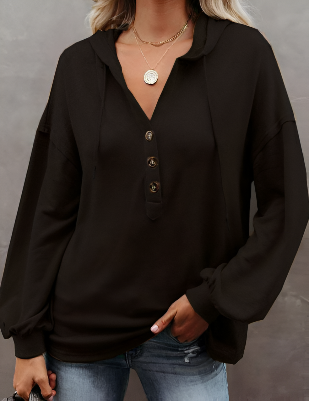 Wanda | Modischer und minimalistischer Winterhoodie