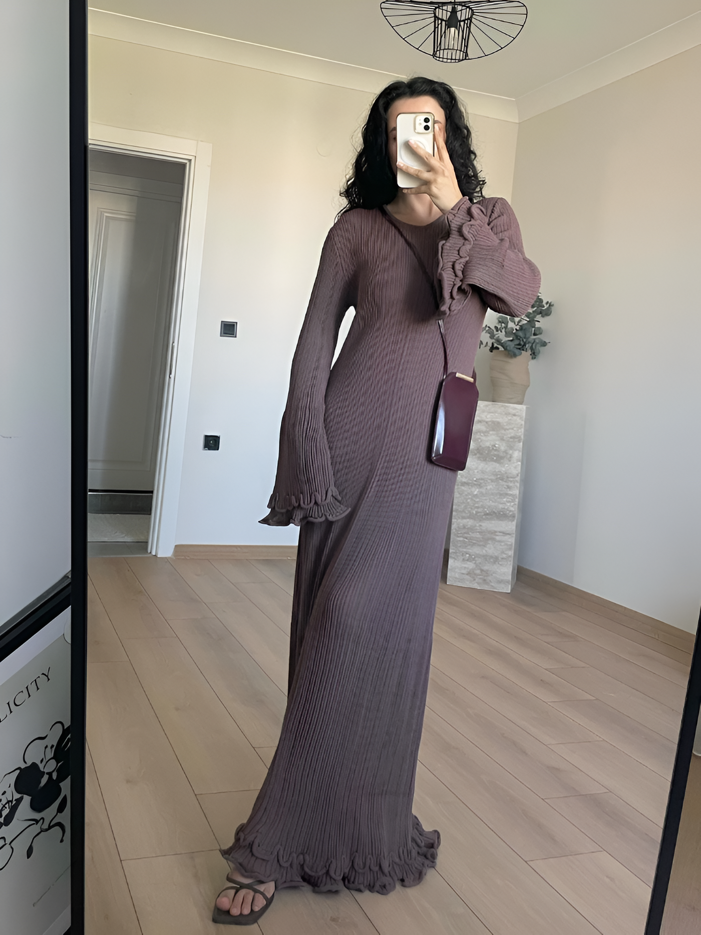 Melanie | Elegantes & Sexy Rückendekolleté Rüschenkleid