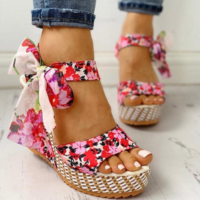 Damen Keilabsatz Sandalen mit Blumenmuster in Elegant-Trend