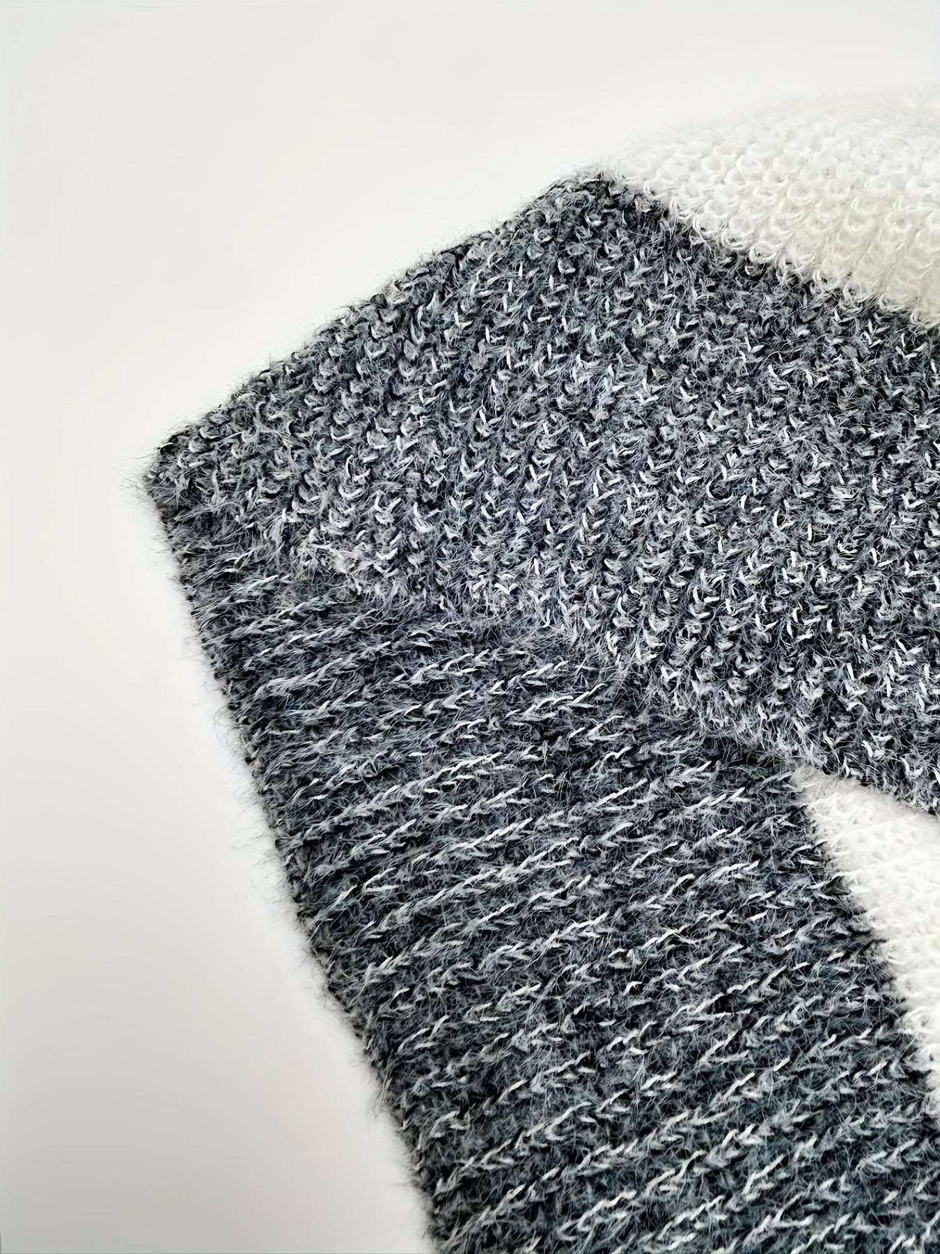 Block Strickkleid mit Flausch-Effekt