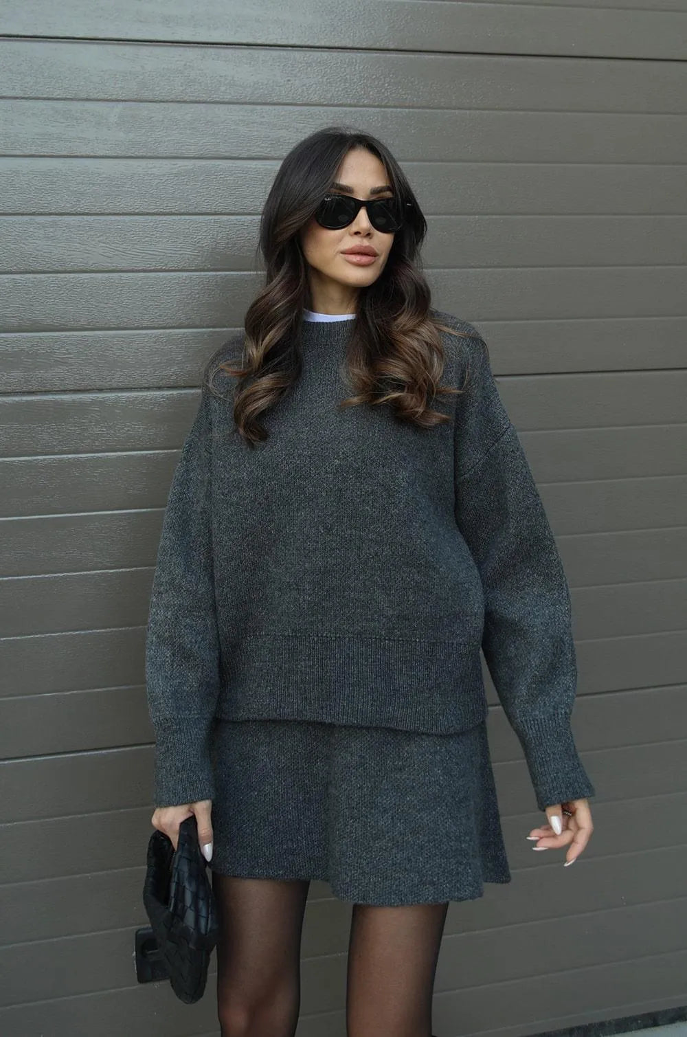 Set aus übergroßem Strickpullover und Minirock für Damen