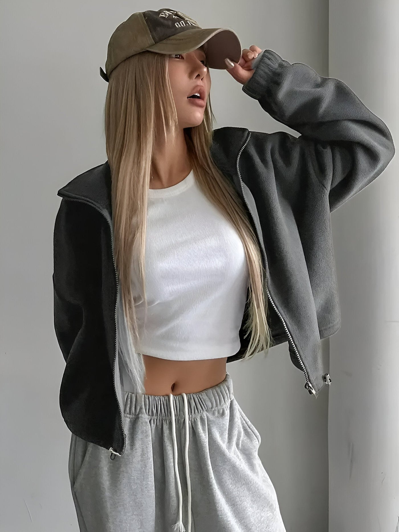 Petronille | Stylische Jacke mit Reißverschluss und Kordelzug am Saum