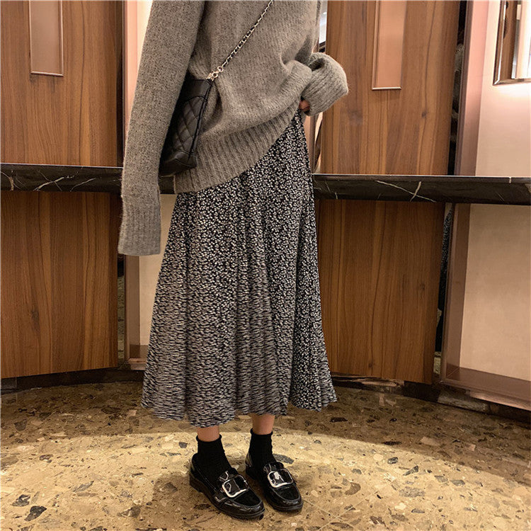 Ann – Luftiger Damenrock mit Blumenmuster