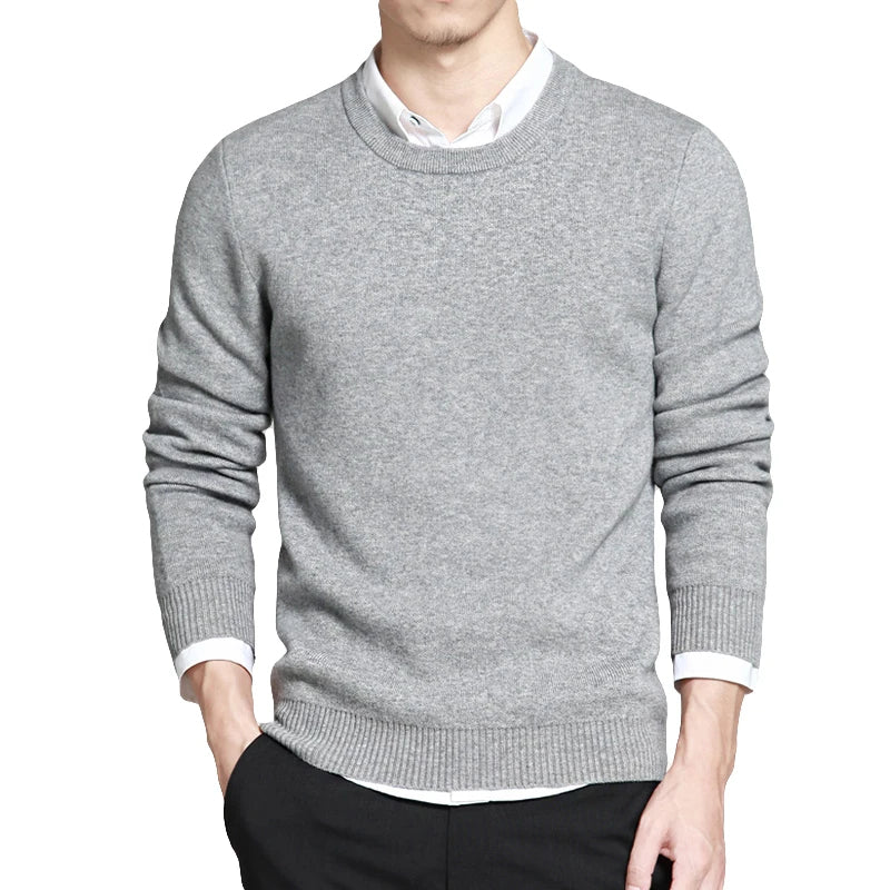 Klassischer Pullover mit Rundhalsausschnitt für Männer