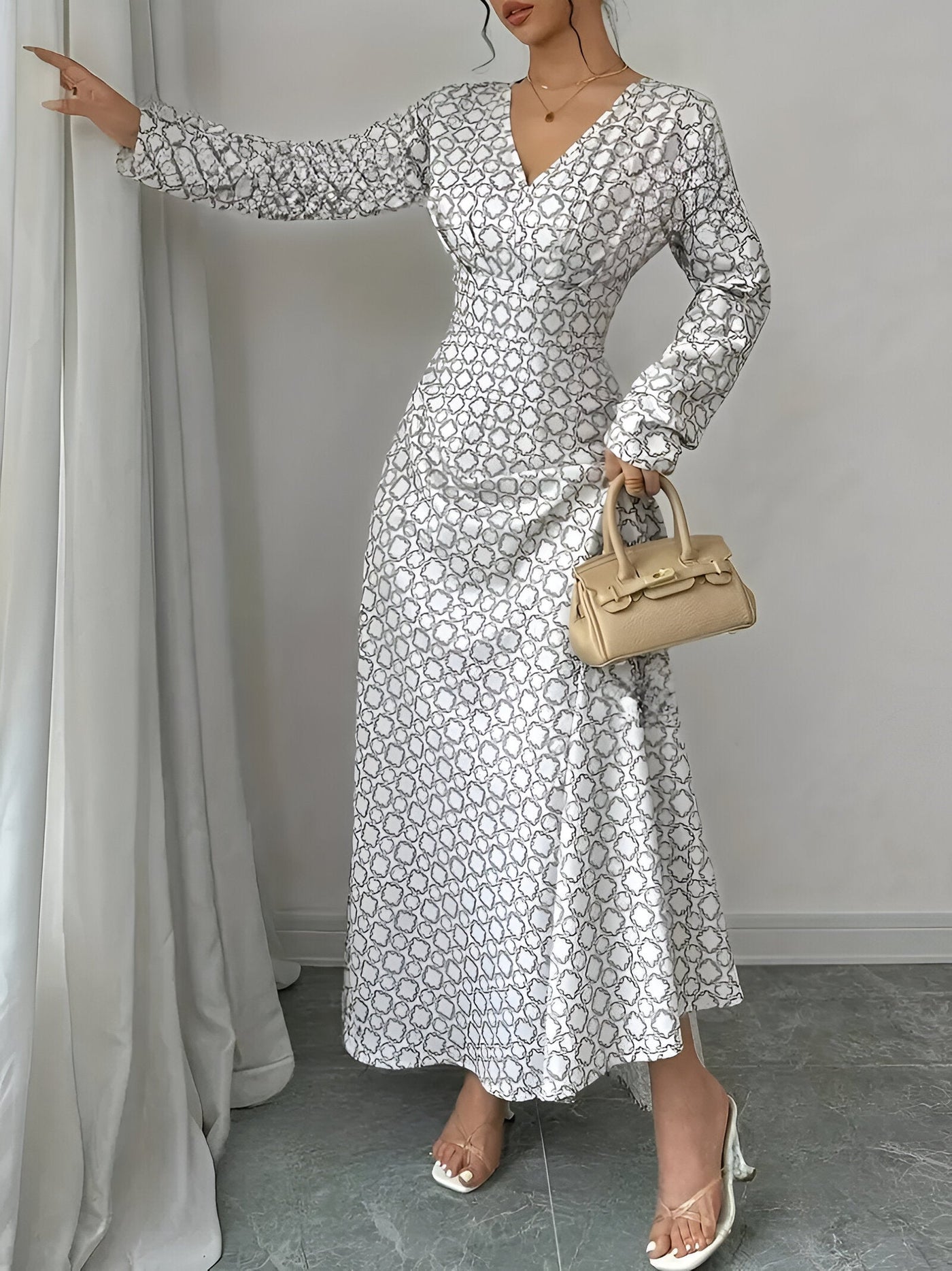 Rachel | Entfessele Deine Innere Eleganz