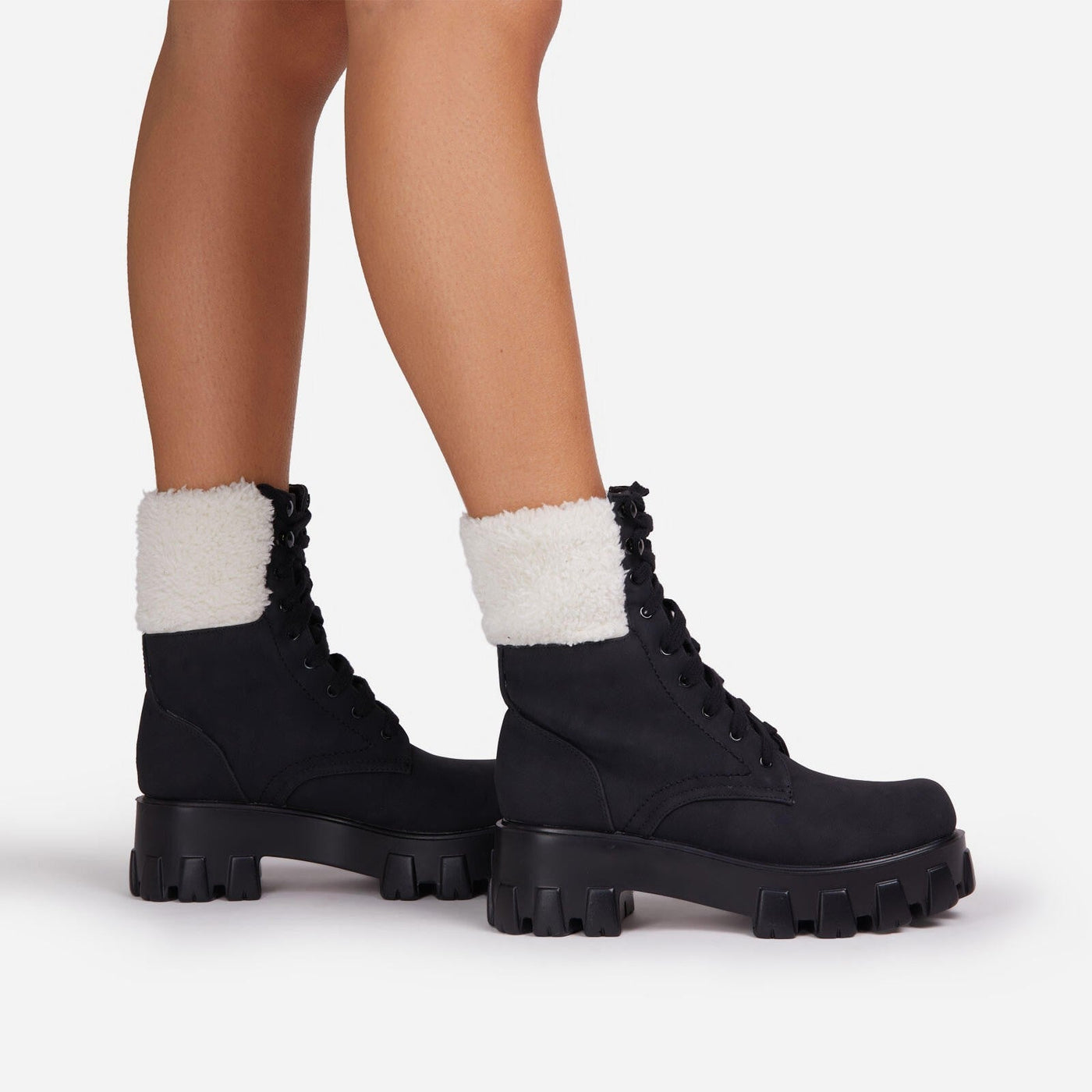Natasha – Schnürstiefel aus veganem Leder für Damen