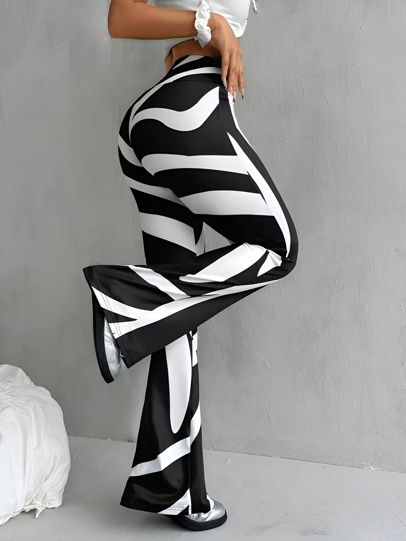 Gabriele | High-Waisted Hose mit Blumenmuster